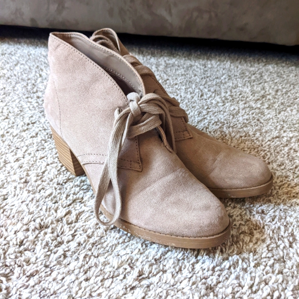 These block heel ankle boots